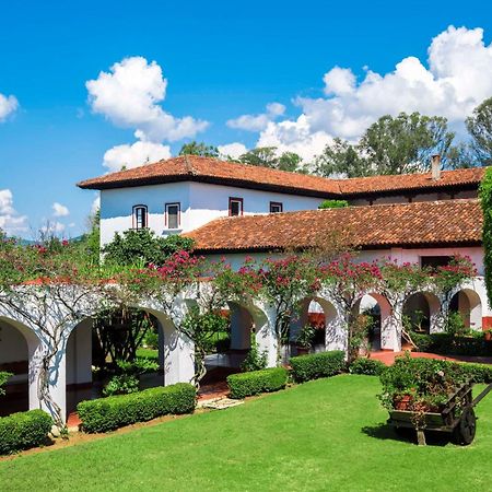 Best Western Plus Posada De Don Vasco Pátzcuaro Extérieur photo The Hacienda Santa Barbara