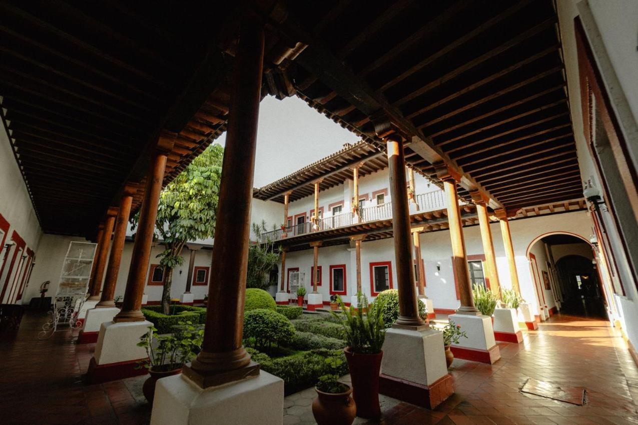 Best Western Plus Posada De Don Vasco Pátzcuaro Extérieur photo Interior of the house