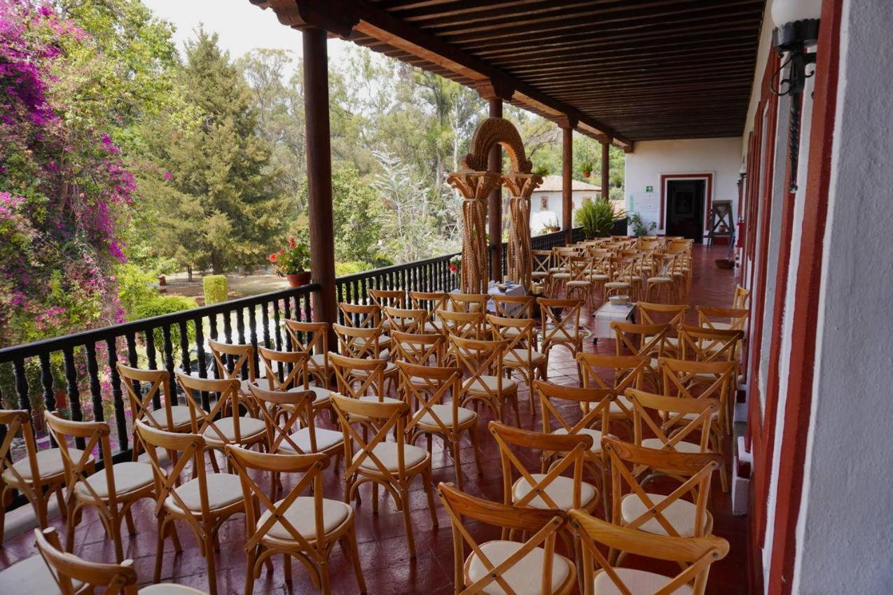Best Western Plus Posada De Don Vasco Pátzcuaro Extérieur photo The patio of the Hacienda San José